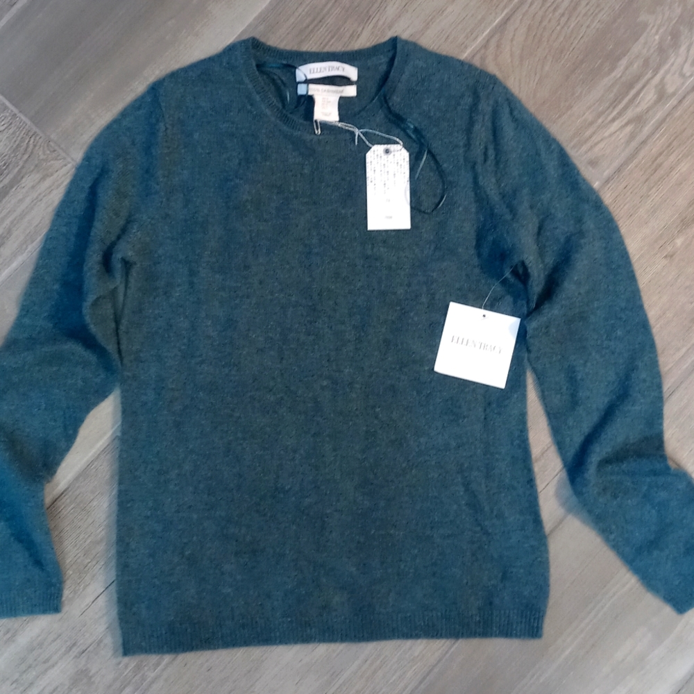 Ellen Tracy Cashmere green sweater